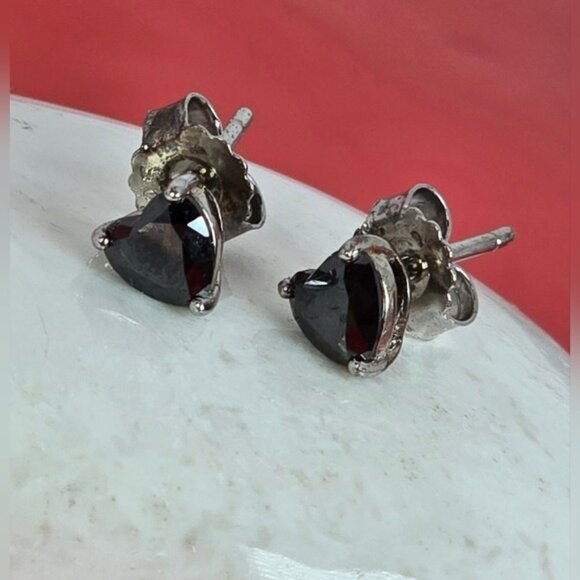 925 Sterling Silver Heart Earrings with Genuine Black Moissanite Gemstone. - Picture 3 of 6